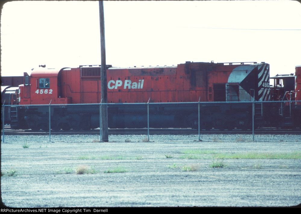 CP 4562 at Angus shops.